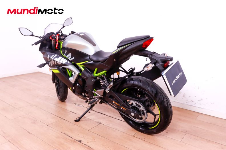 Motorbike image 6