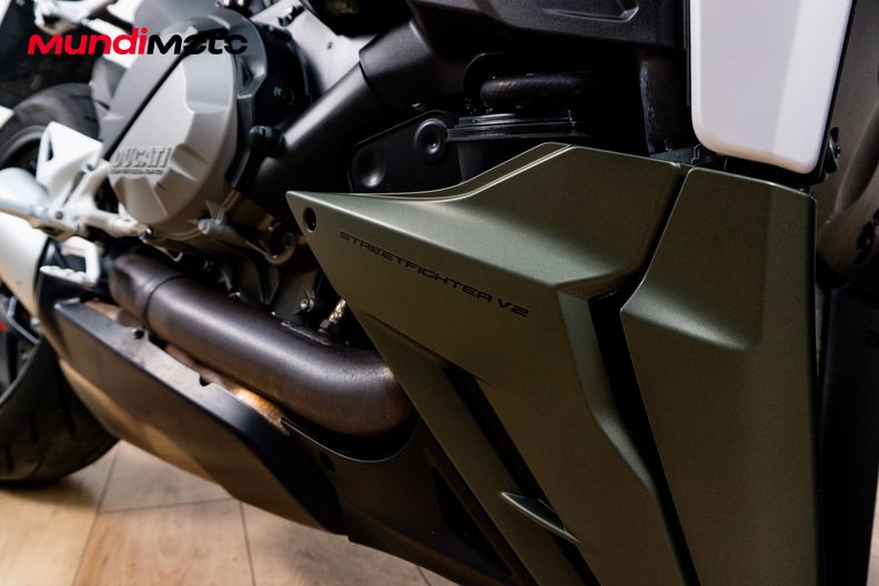 Motorbike image 4