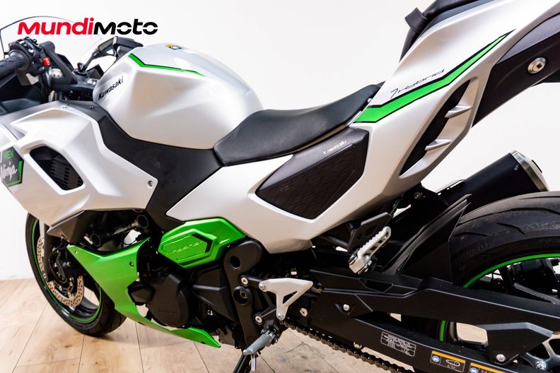 Motorbike image 8