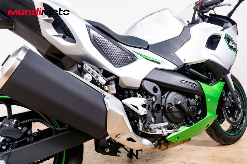 Motorbike image 3