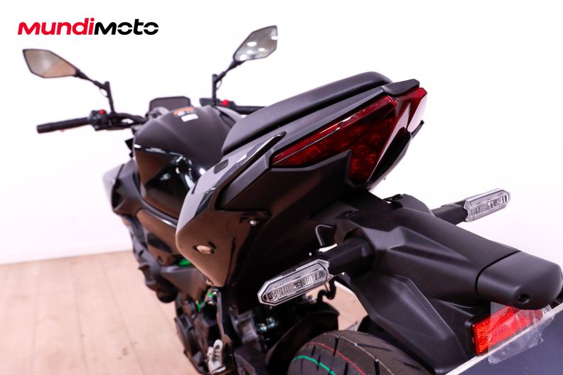 Motorbike image 9
