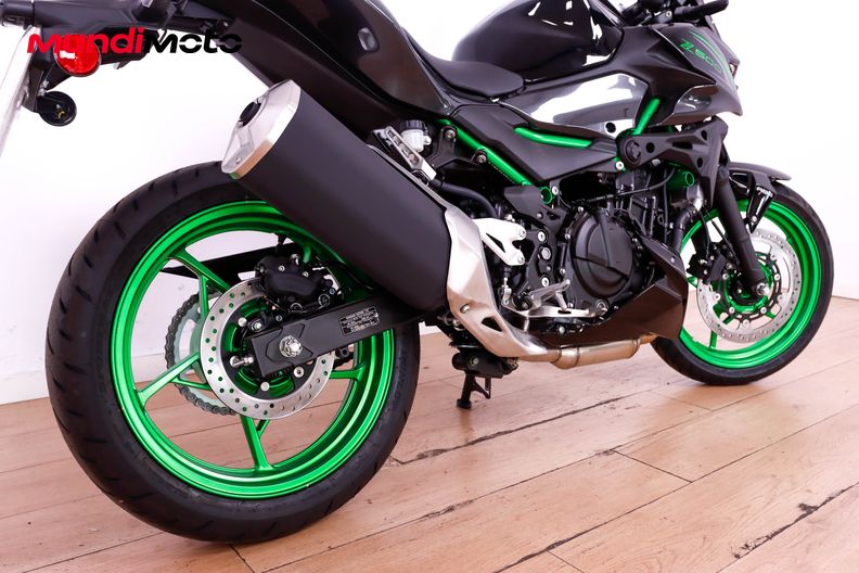 Motorbike image 3