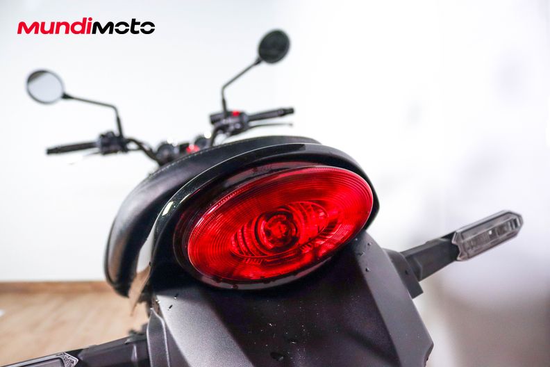 Motorbike image 9