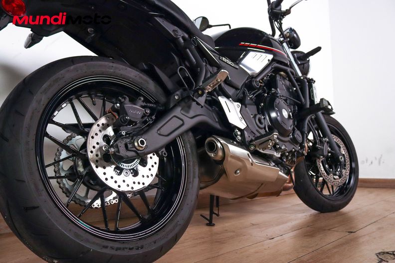 Motorbike image 3