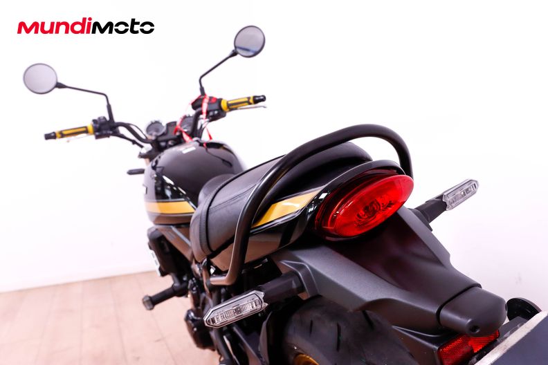 Motorbike image 9