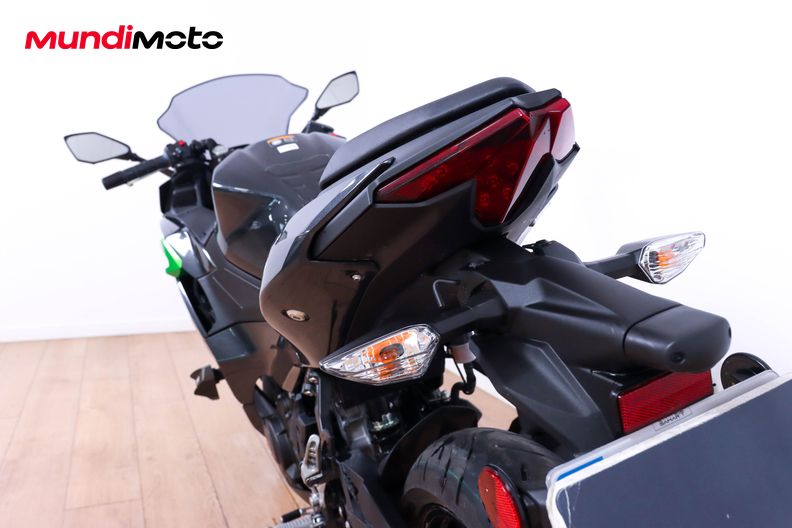 Motorbike image 9