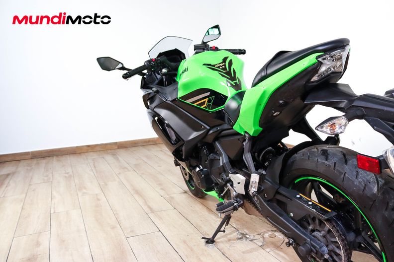 Motorbike image 9