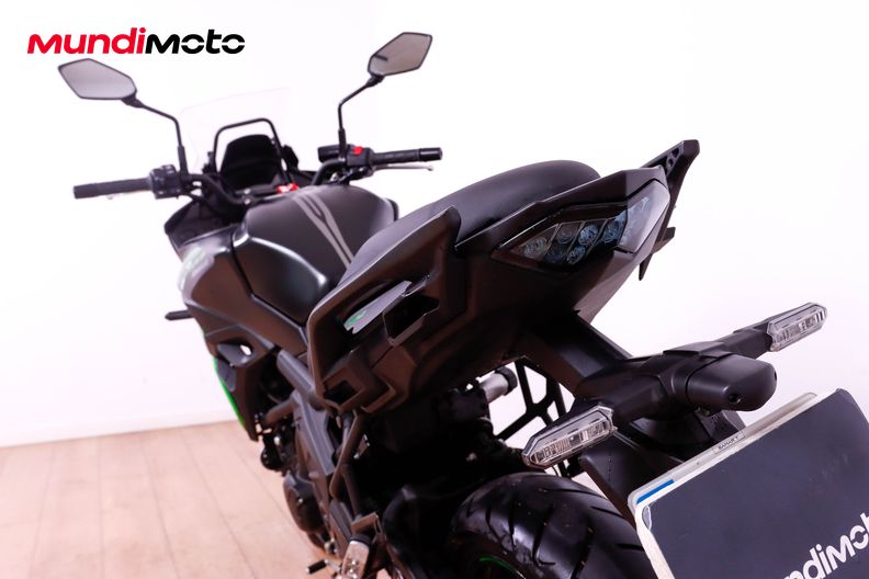 Motorbike image 9