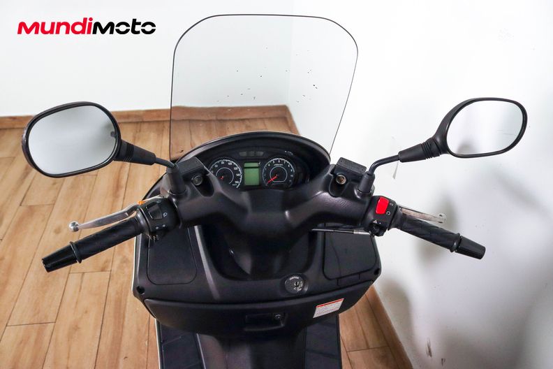 Motorbike image 10