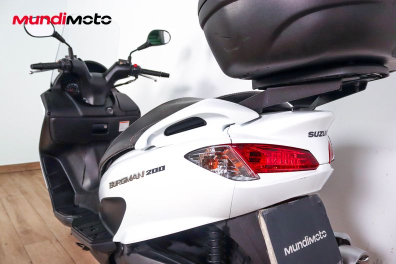 Motorbike image 9