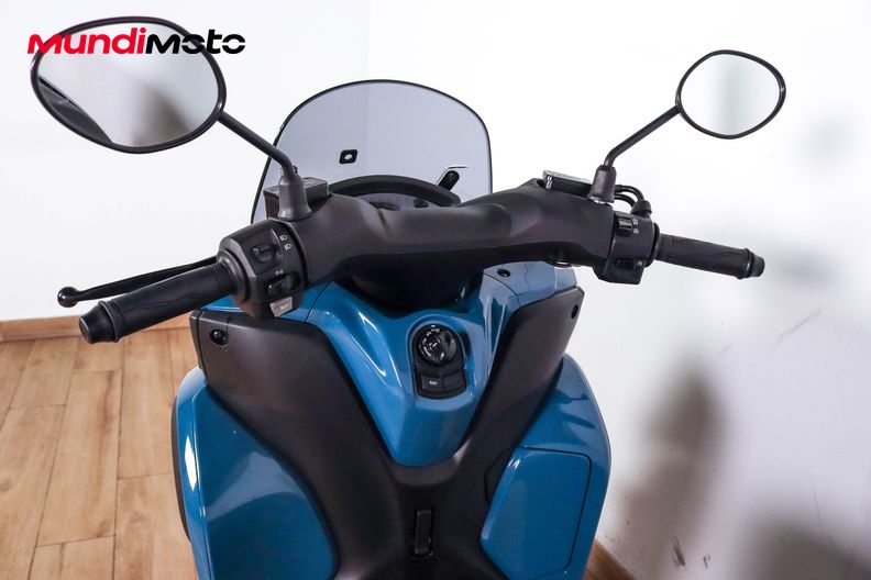 Motorbike image 10