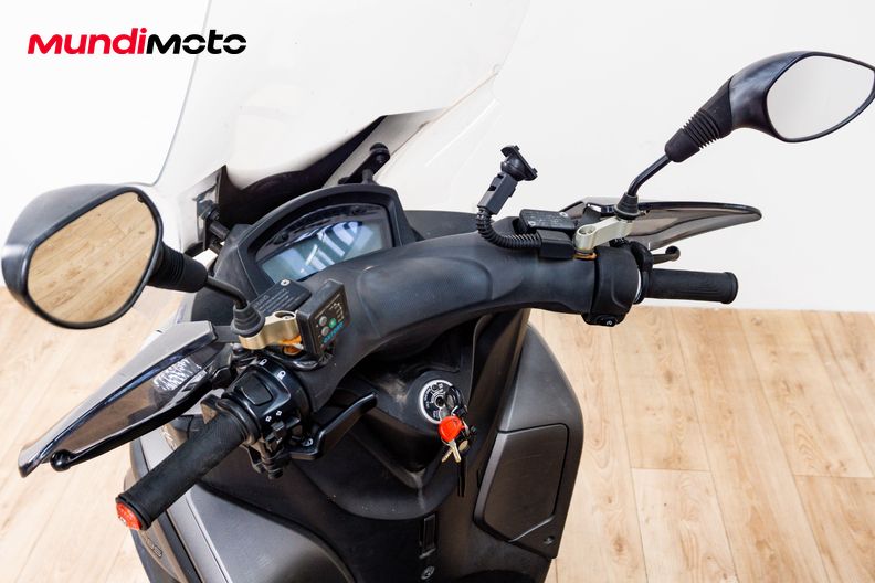 Motorbike image 10