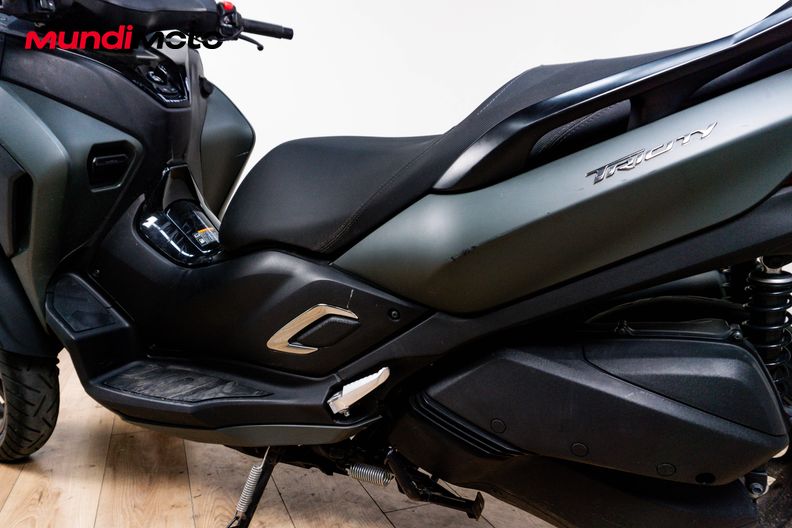 Motorbike image 8