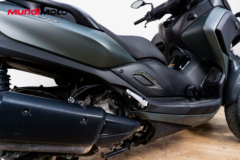 Motorbike image 3