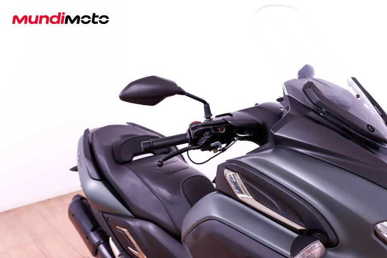 Motorbike image 12