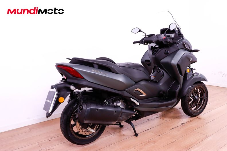 Motorbike image 2