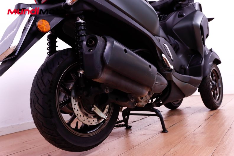 Motorbike image 3