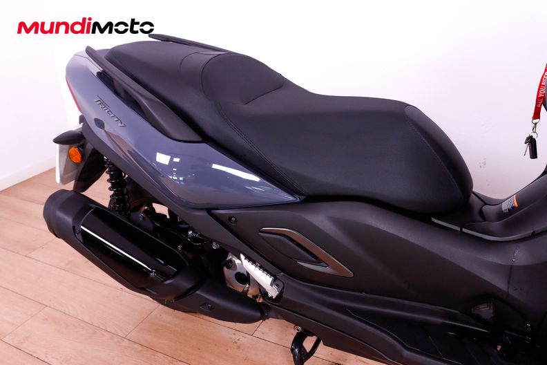 Motorbike image 13