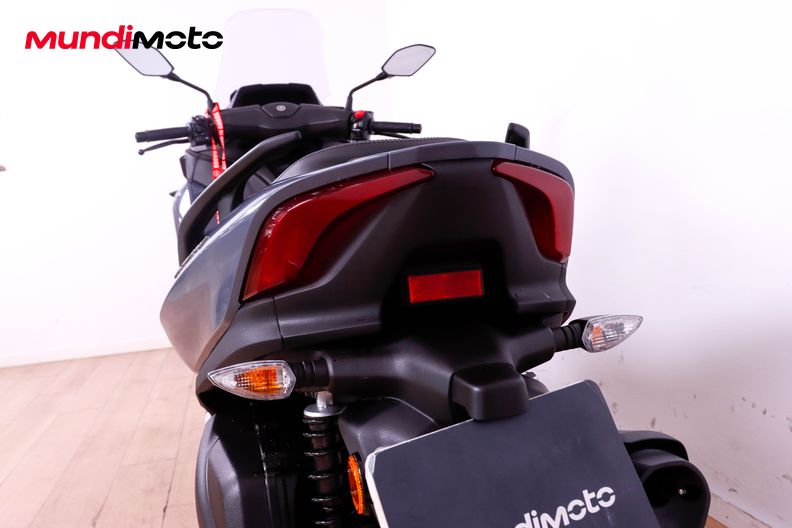 Motorbike image 9