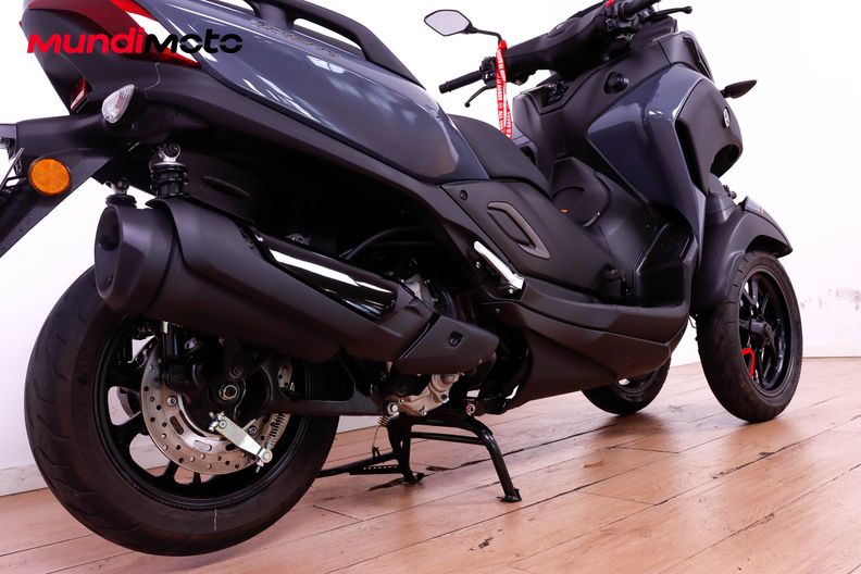 Motorbike image 3
