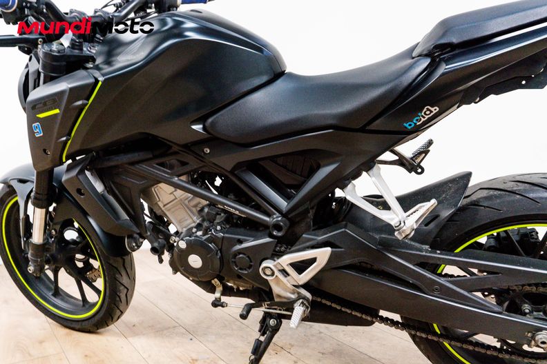 Motorbike image 8