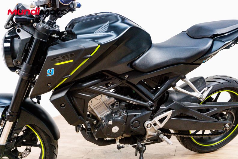 Motorbike image 9