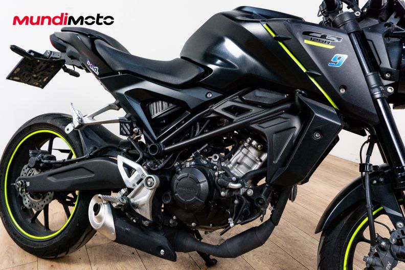 Motorbike image 4