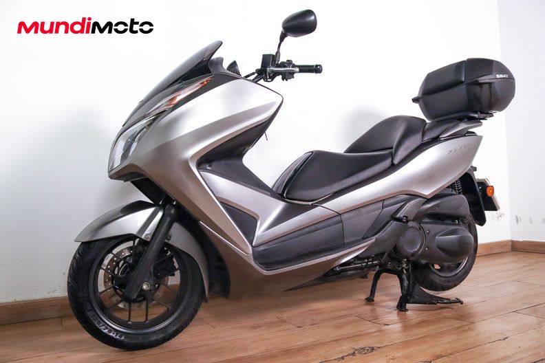 Motorbike image 7