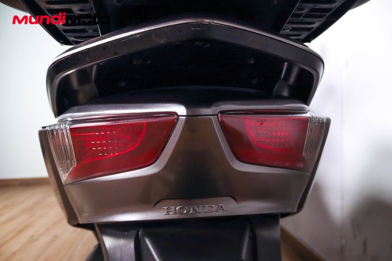 Motorbike image 9