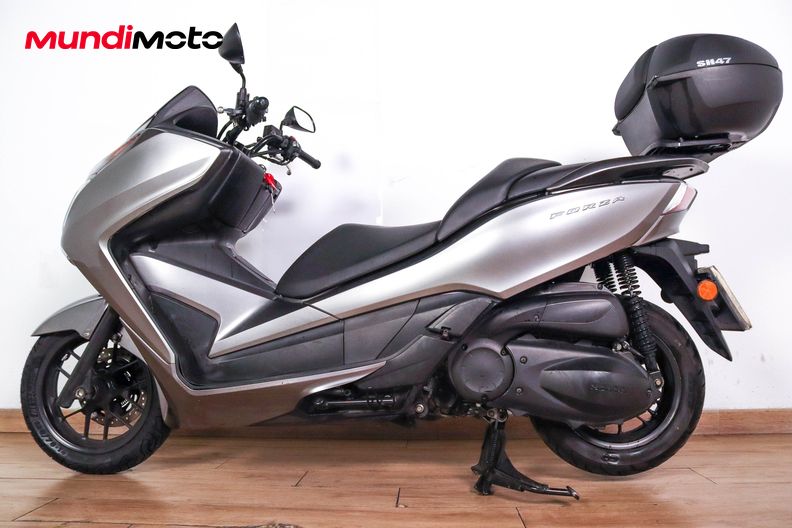 Motorbike image 5