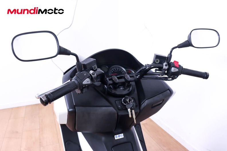 Motorbike image 10