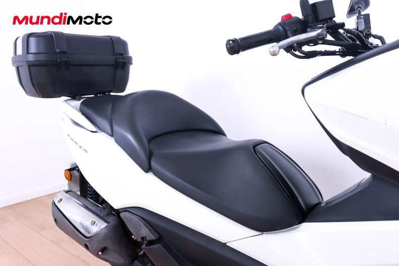 Motorbike image 13
