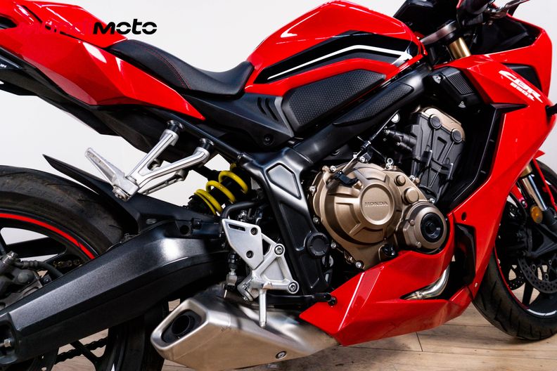 Motorbike image 3