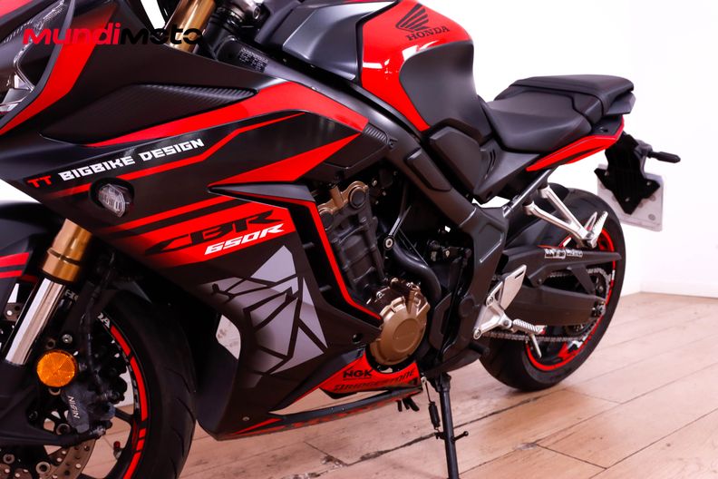 Motorbike image 8