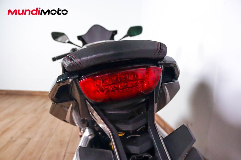 Motorbike image 9
