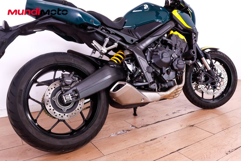 Motorbike image 3