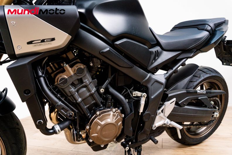 Motorbike image 9