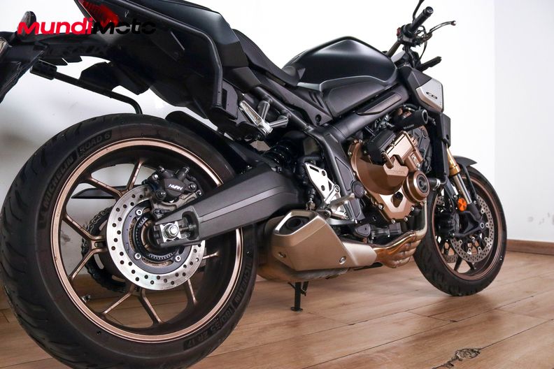Motorbike image 3