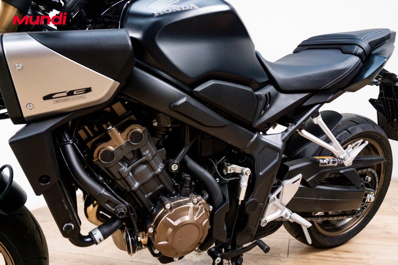 Motorbike image 9