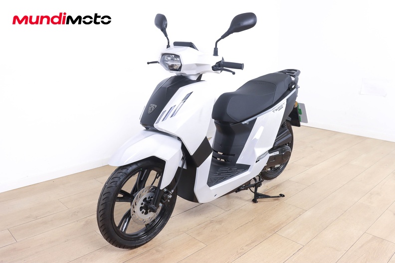 Motorbike image 6