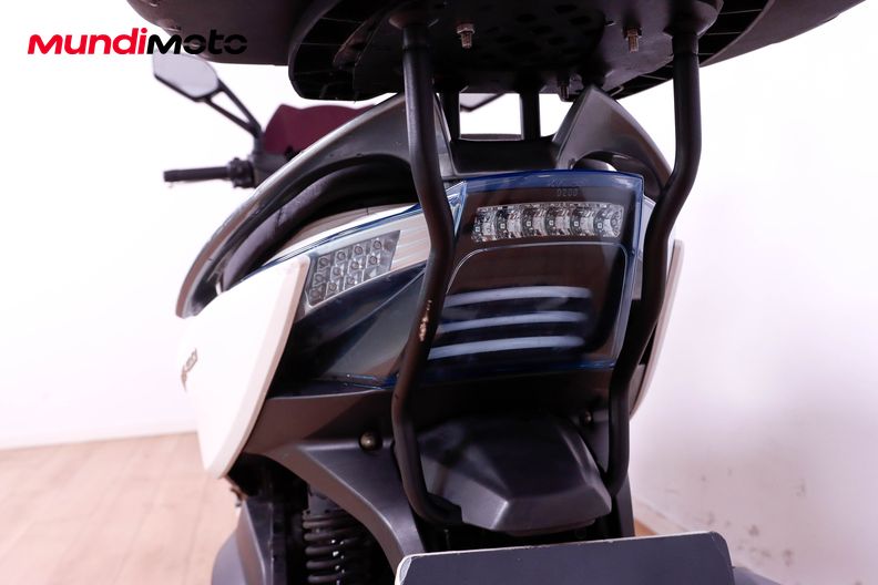 Motorbike image 9