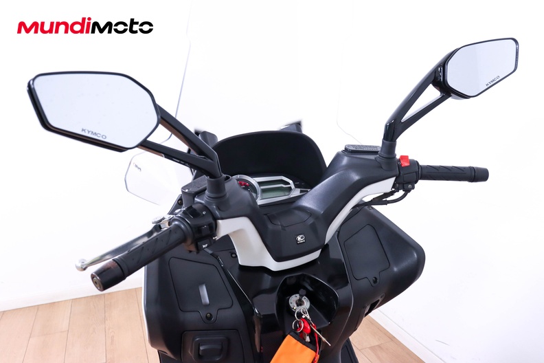 Motorbike image 10