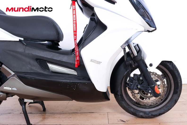 Motorbike image 12