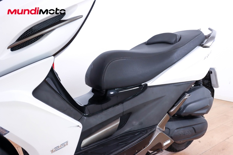 Motorbike image 8