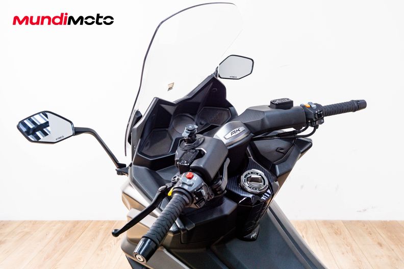 Motorbike image 10