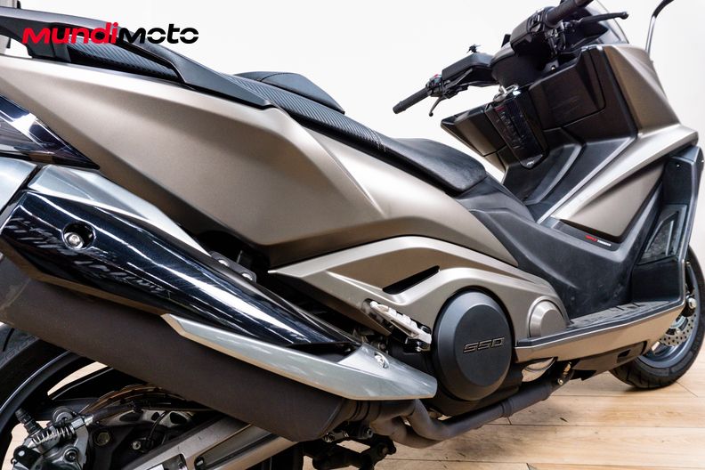 Motorbike image 3