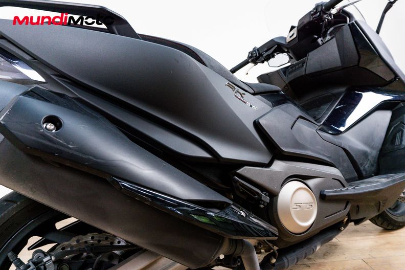 Motorbike image 3