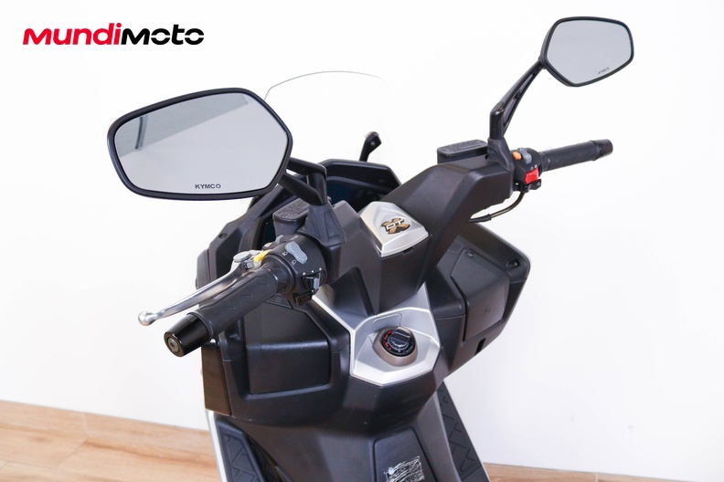 Motorbike image 10