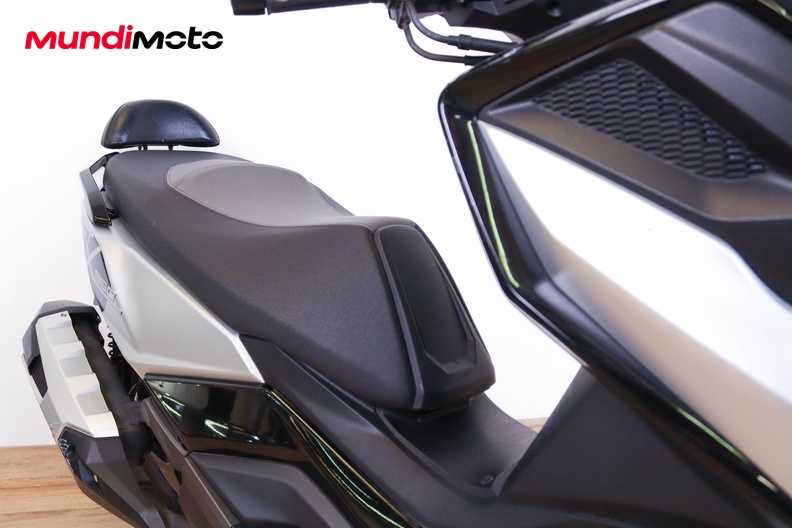 Motorbike image 13