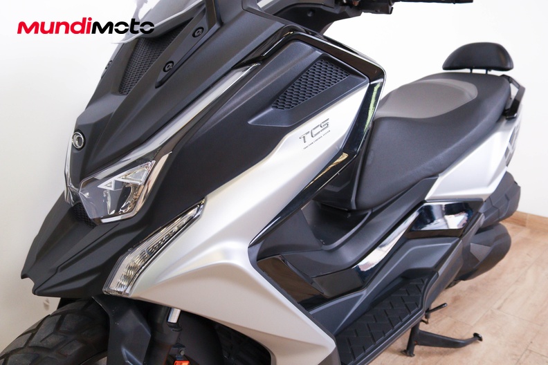 Motorbike image 8